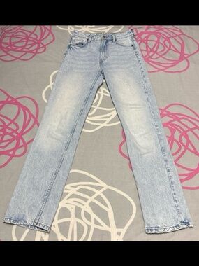 H&M High-Rise Vintage Straight Leg Light Wash Jeans